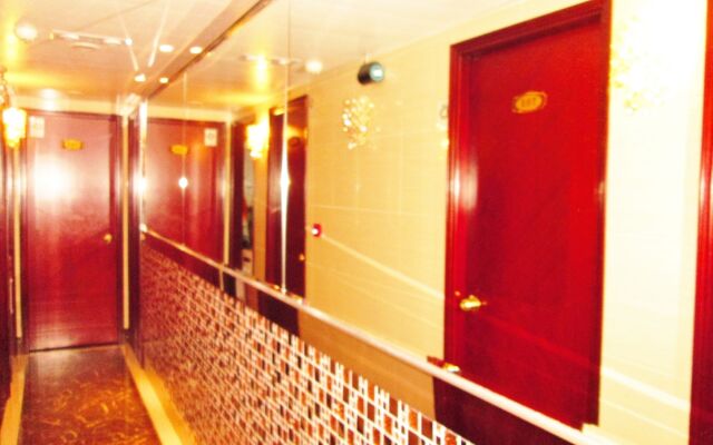 New Peace Guest House - Hong Kong