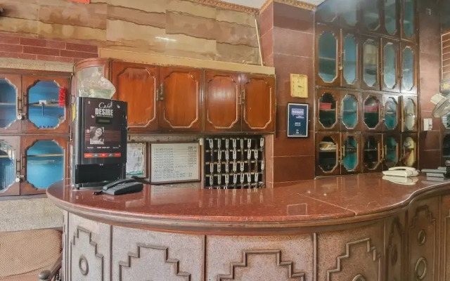 Hotel Saaj by OYO Rooms