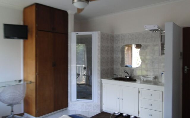 Bluewater Beach Accommodation