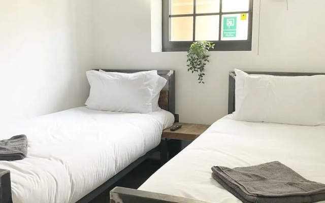 Booking Urban - Halstead