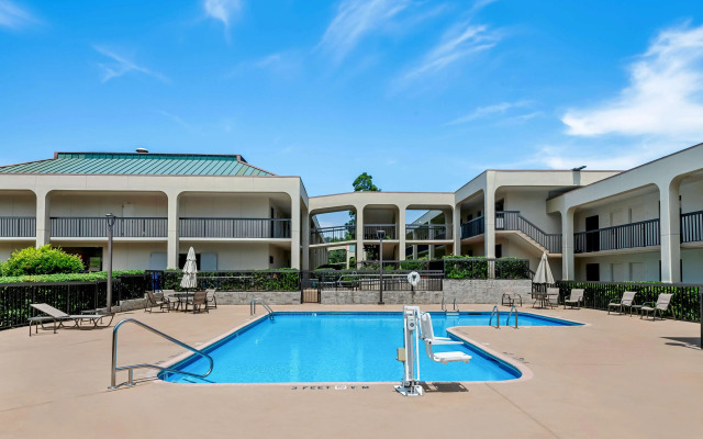 SureStay Plus Hotel by Best Western Southern Pines Pinehurst