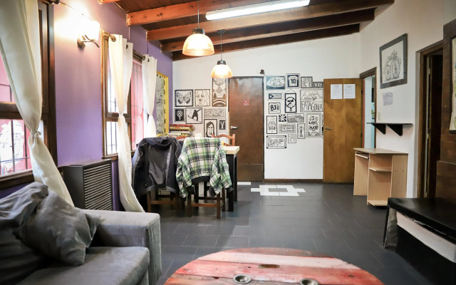 The House Hostel Resto & Bar Bariloche