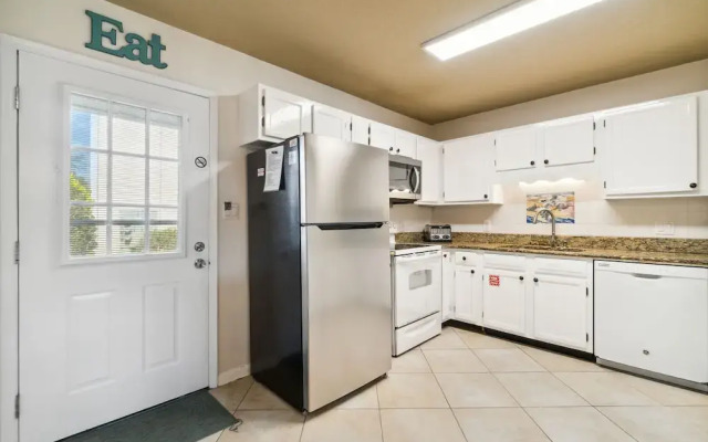 Woodland Shores Beach Resort by Panhandle Getaways