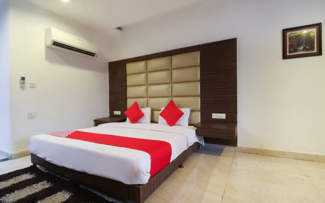 City Club & Hotels By Oyo Rooms