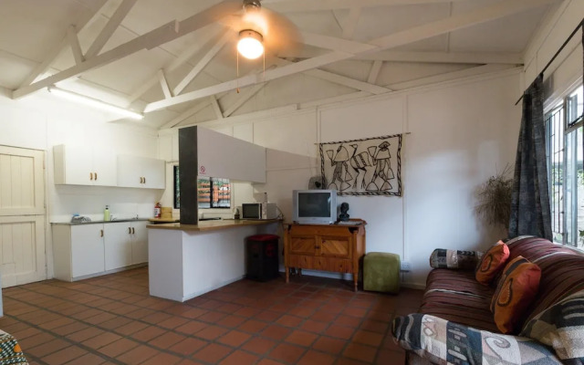 Inyathi Guest Lodge & Self Catering Chalets