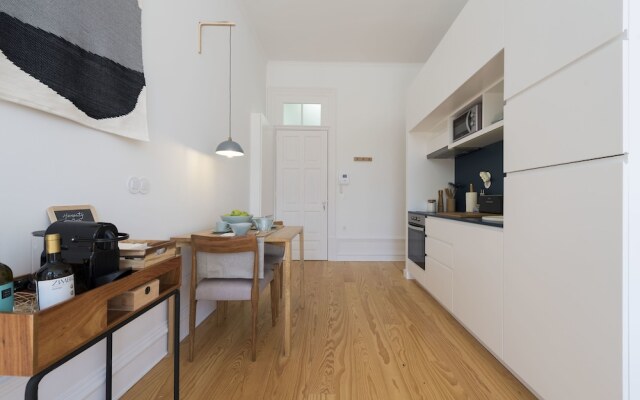 Tripas-Coração, São Bento Apartments