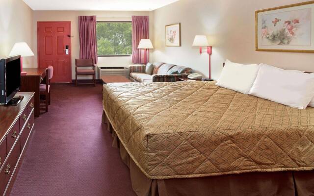 Days Inn by Wyndham Adairsville