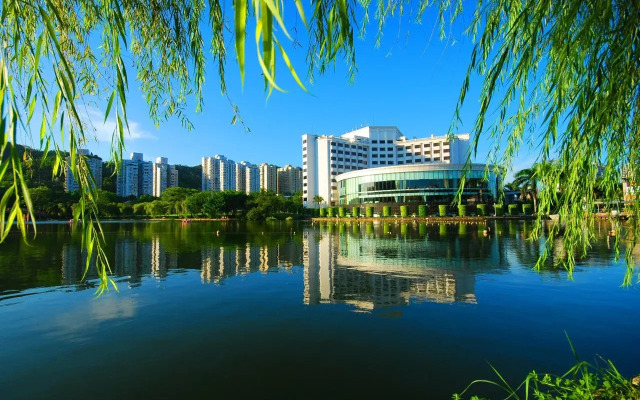 Zhuhai Holiday Resort Hotel - Light Inn