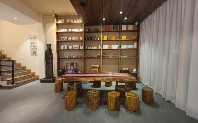 Guilin Village Creek Inn