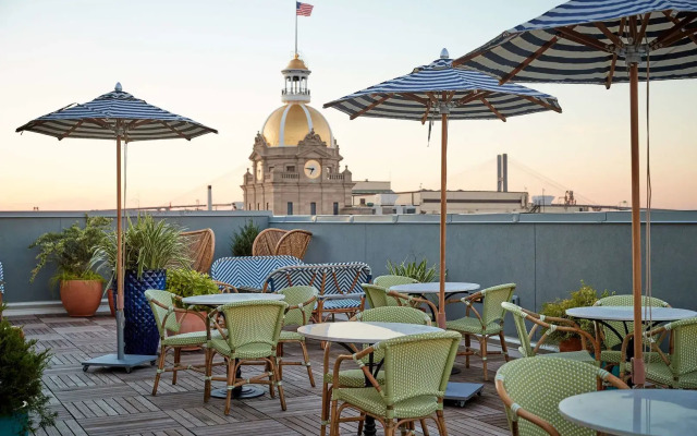 The Drayton Hotel Savannah, Curio Collection by Hilton