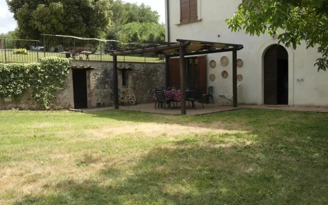 Scappo in Umbria, la Cantinetta