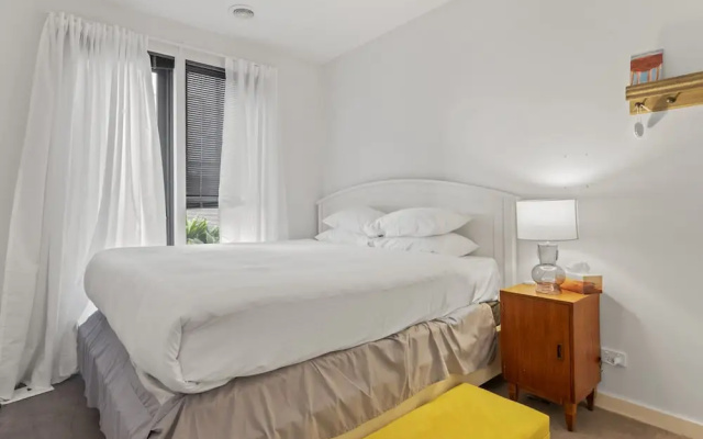 Lakeside 3-bed Family Home With Amazing Views – Guest Rooms – Melbourne