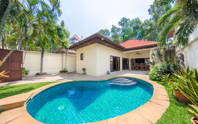 Private Beach Majestic Pool Villa Pattaya