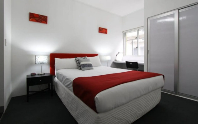 Miro Apartments