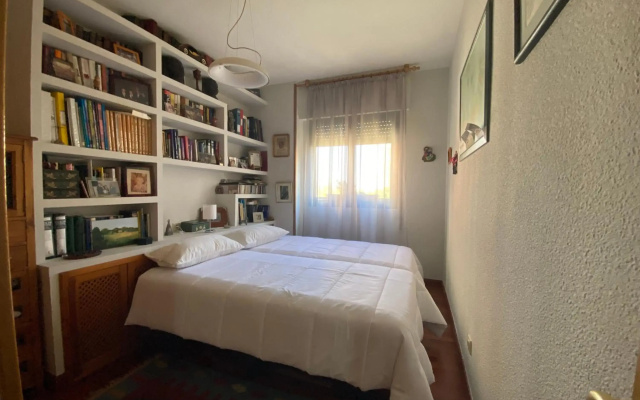 acogedor piso con parking santa justa