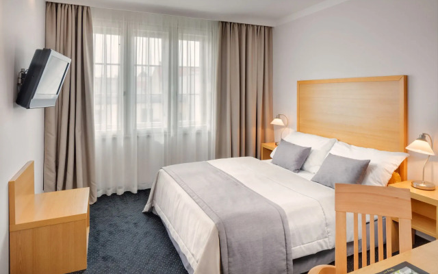 Hotel Clement
