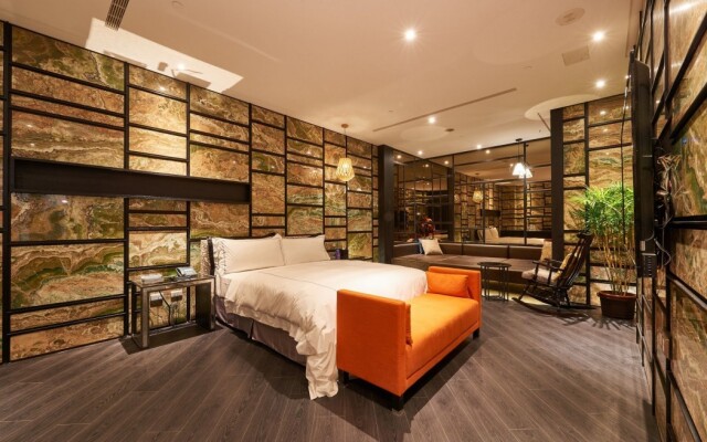 Holiday Inn City Ballet