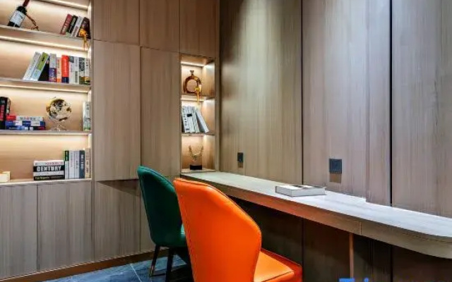 Jingxi Yueting Hotel (Chengdu Huayang Middle School Polar Ocean Park)