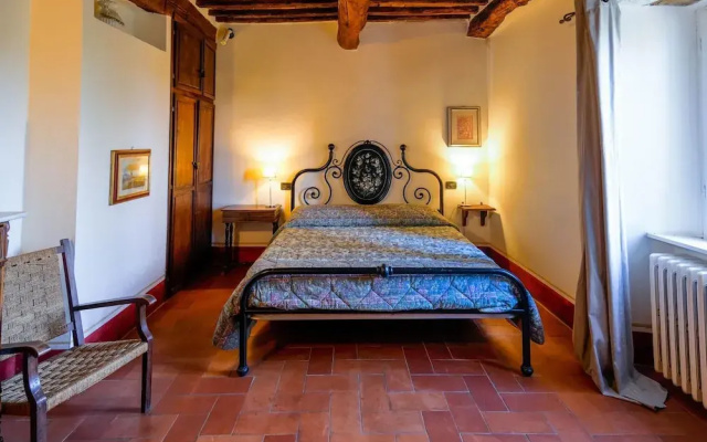 Adorable Farmhouse in Asciano