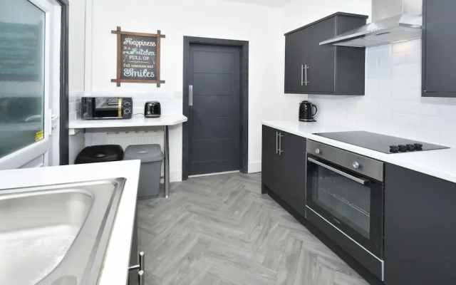 Townhouse @ 202 Walthall Street Crewe