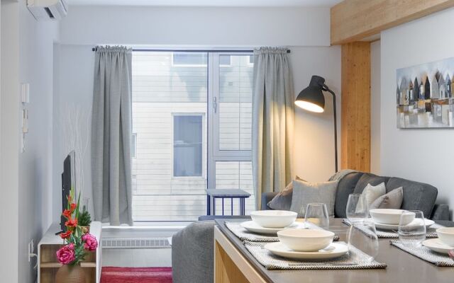 Amazing 1BR Condo Griffintown Sleeps 4