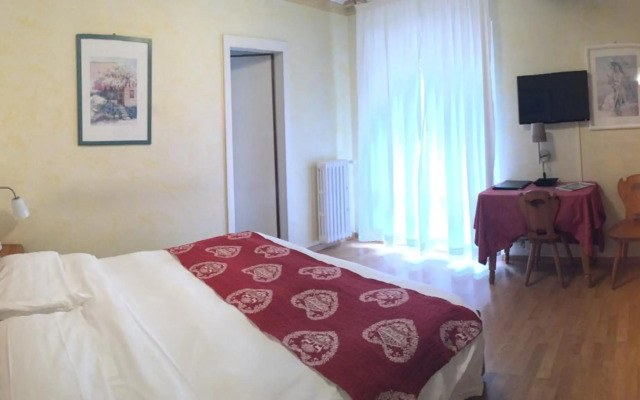 Hotel Meublé Villa Neve