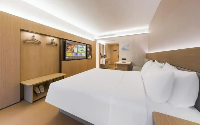 Full Season Hotel-HGH