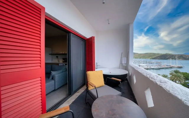 Reddoors Suites