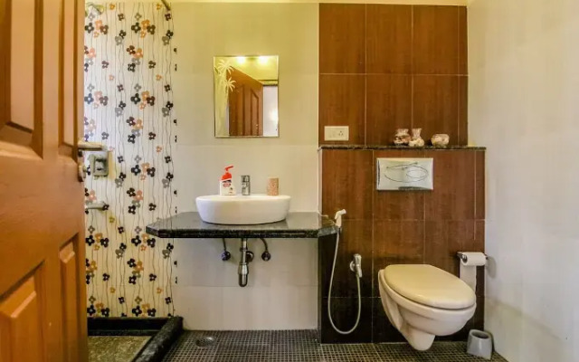 Royale Holiday Villa