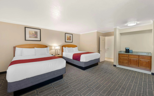 Best Western Plus Ontario Airport & Convention Center