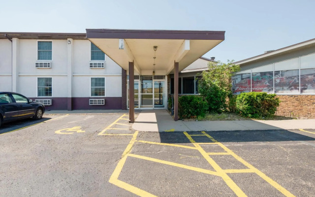 OYO Hotel Morton/East Peoria I-74