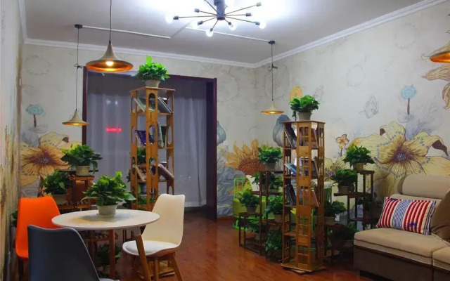 Be Kind Youth Hostel