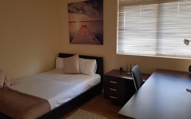 Luxurious Apartment in Century City