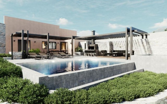 Eumelia Iconic Villa with Heated Pool & Whirlpool by Thinkvilla