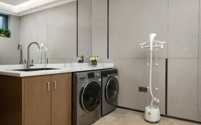 Jinglai Hotel·Selection (Shanghai Xizang North Road Subway Station)