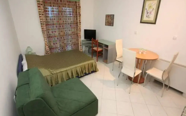 Viola - With Pool - SA4