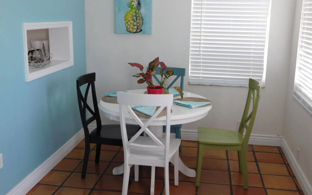 Nokomis Inn and Suites