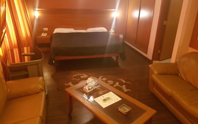 Green Hill Hotel