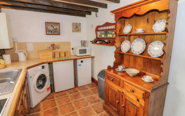 4 Lansdown Cottages
