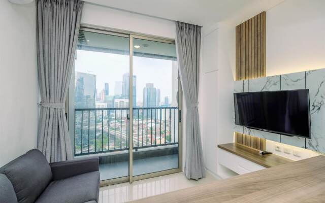 Stunning And Cozy 1Br Apartment At Ciputra World 2