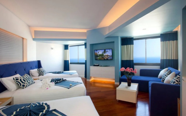Jomtien Palm Beach Hotel And Resort