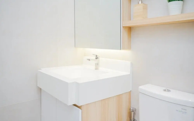 Comfy and Cozy Stay 1BR at Skandinavia Apartment