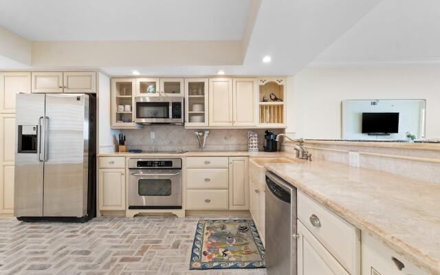 Seaspray East 825-gulf Front