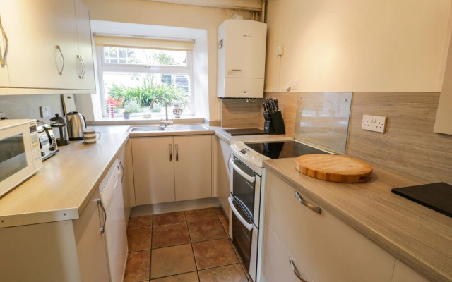 6 Glyn Terrace