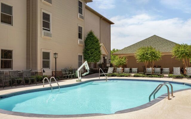 Hampton Inn & Suites Springdale