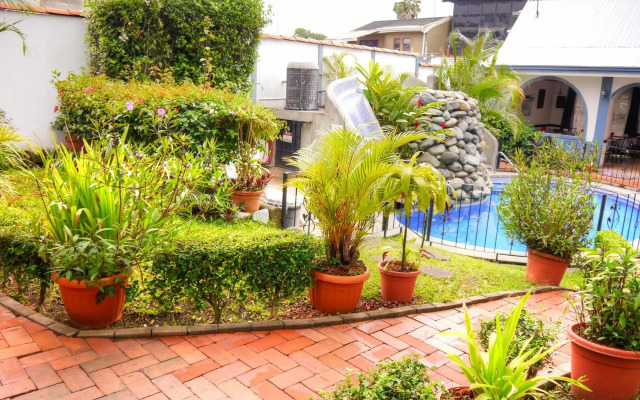 Santo Tomas Hotel