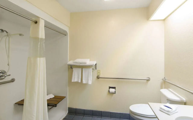 Red Roof Inn San Marcos