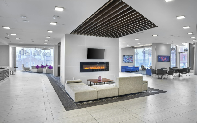 DoubleTree by Hilton Edmonton Downtown