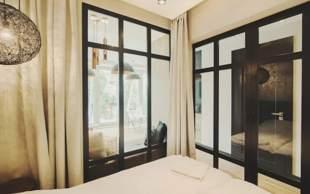 Grand Apartments