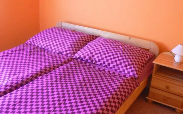 Lomb Apartman